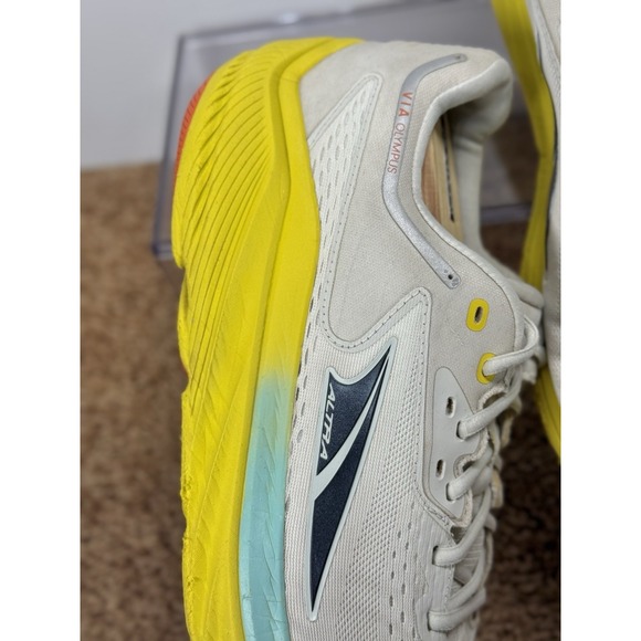 Altra Via Olympus Running Shoes Mens 11.5 Ivory Yellow Gorpcore Gym Training